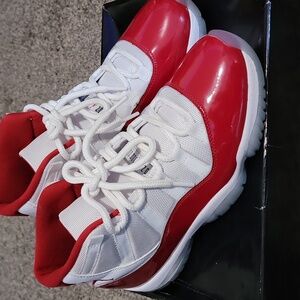 AIR JORDAN RETRO 11 "CHERRY"